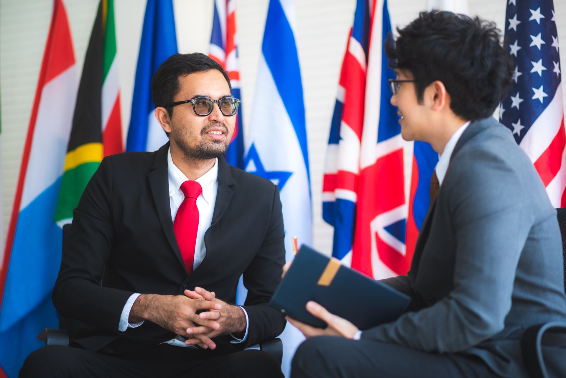 Послы, консулы, узкопрофильные специалисты/Ambassadors, consuls, narrow-profile specialists